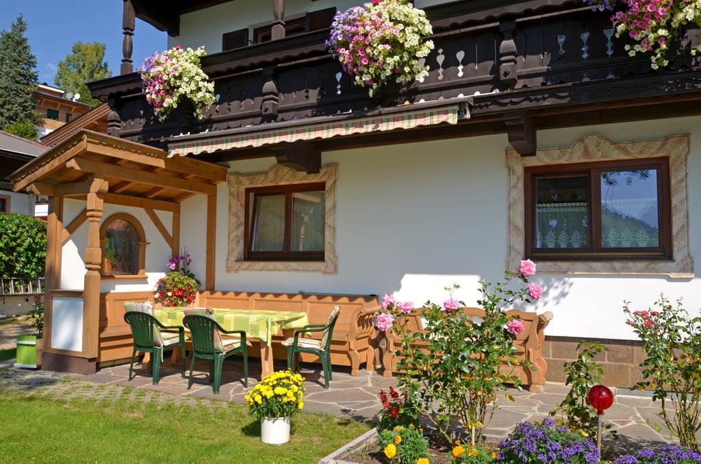 Gaestehaus Friedl Kirchberg in Tirol Room photo